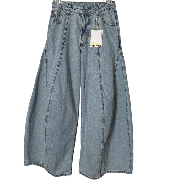 Women's Flare Denim Jeans - Picture 1 of 9